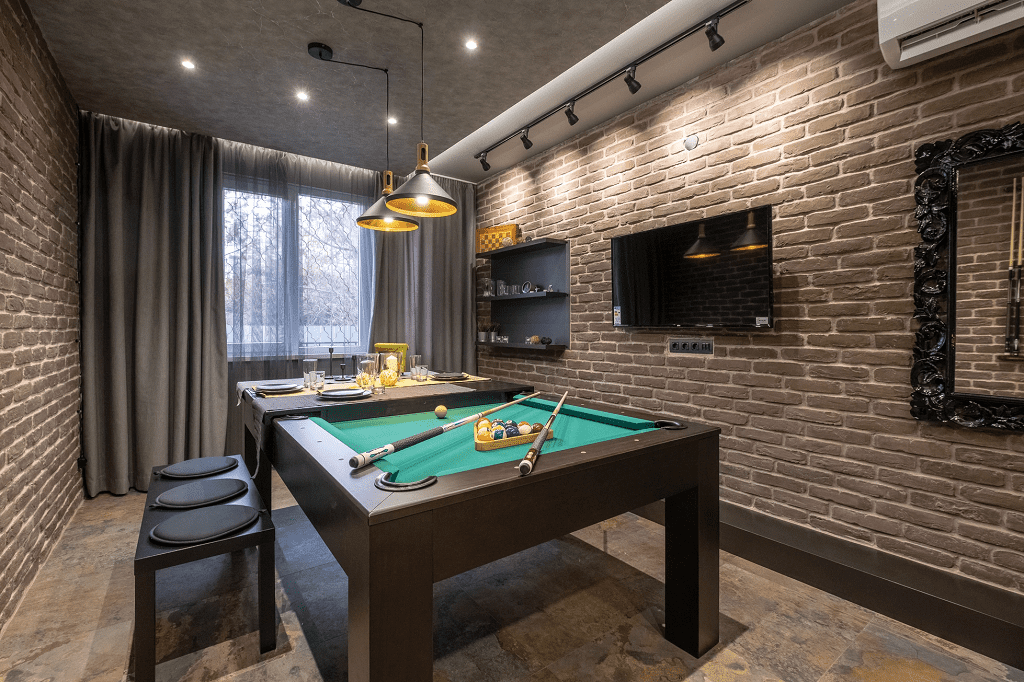 апартамент с билярдна маса и луксозно обзавеждане